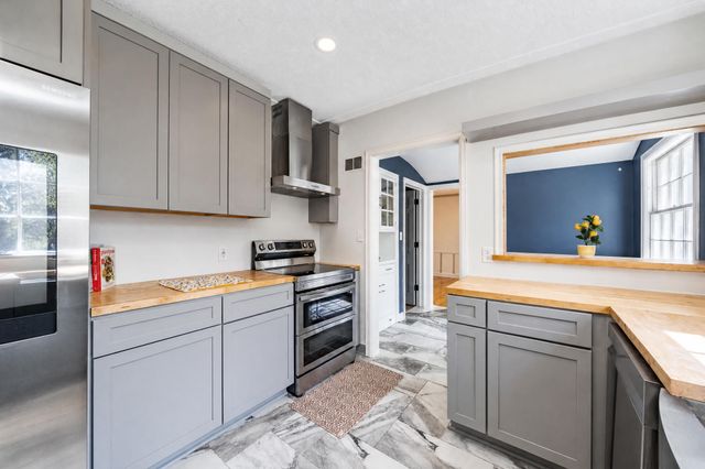 7800 Pearson Way NE, Fridley, MN 55432