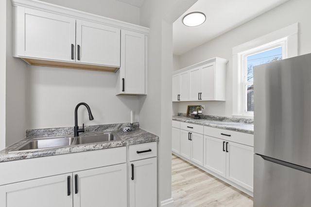 3036 Clinton Avenue, Minneapolis, MN 55408