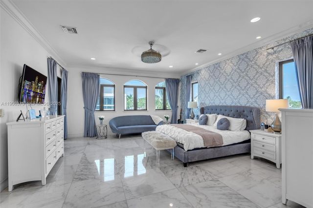 2085 Keystone Boulevard, North Miami, FL 33181