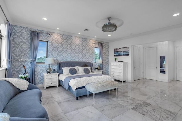 2085 Keystone Boulevard, North Miami, FL 33181