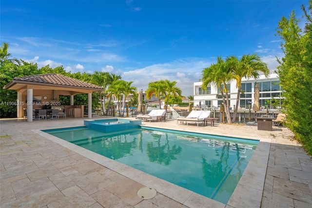 2085 Keystone Boulevard, North Miami, FL 33181