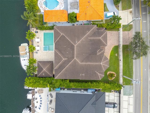 2085 Keystone Boulevard, North Miami, FL 33181