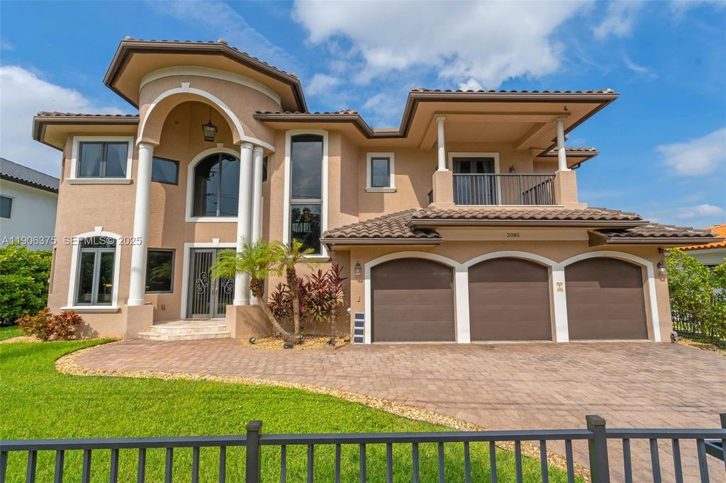 2085 Keystone Boulevard, North Miami, FL 33181