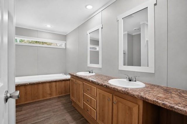 10 Oakwood Drive, Huntsville, TX 77320
