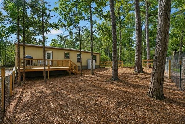 10 Oakwood Drive, Huntsville, TX 77320
