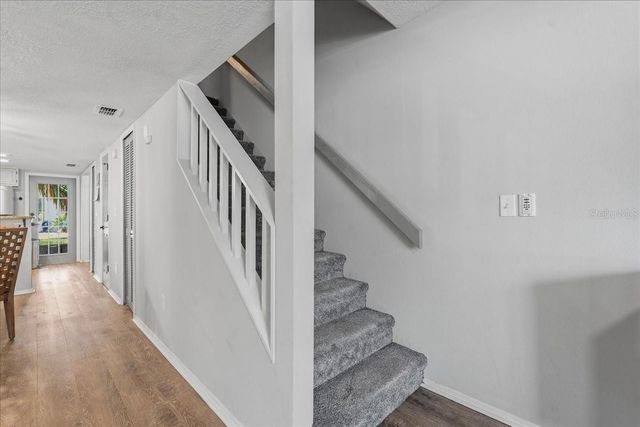 2120 FLETCHERS POINT CIRCLE, Tampa, FL 33613
