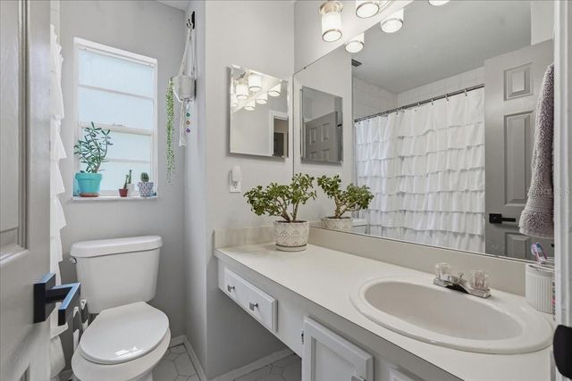 2120 FLETCHERS POINT CIRCLE, Tampa, FL 33613