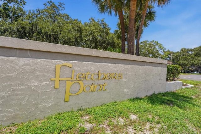 2120 FLETCHERS POINT CIRCLE, Tampa, FL 33613