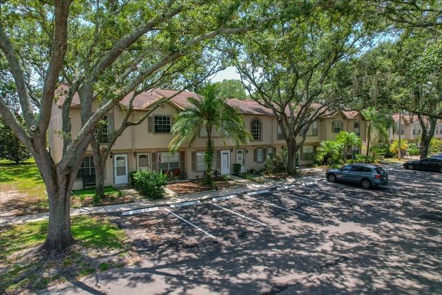 2120 FLETCHERS POINT CIRCLE, Tampa, FL 33613