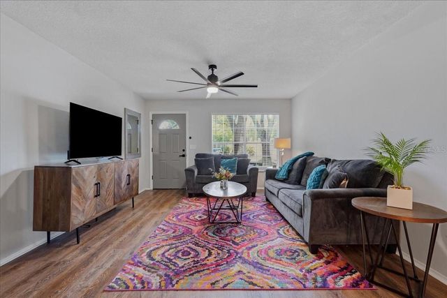 2120 FLETCHERS POINT CIRCLE, Tampa, FL 33613