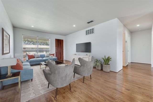 4616 W Lovers Lane 218, Dallas, TX 75209