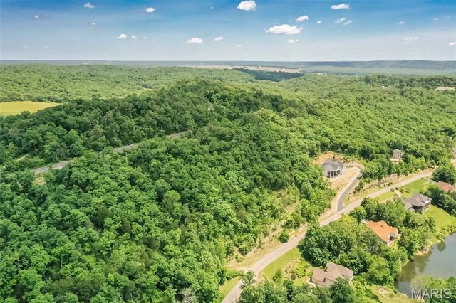 4495 Kingfisher Court, Augusta, MO 63332