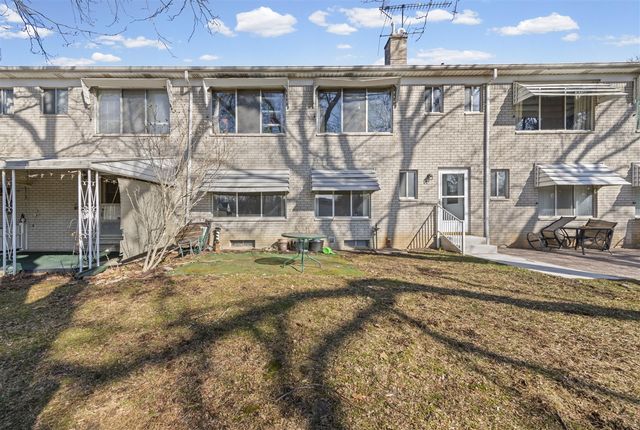 5955 Alan Drive 61, Brighton, MI 48116