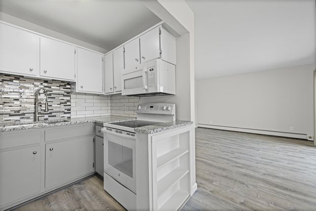 5955 Alan Drive 61, Brighton, MI 48116