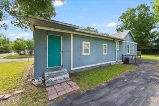 2202 W 1ST Street, Jacksonville, FL 32209