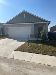 125 Peony LN, Jarrell, TX 76537