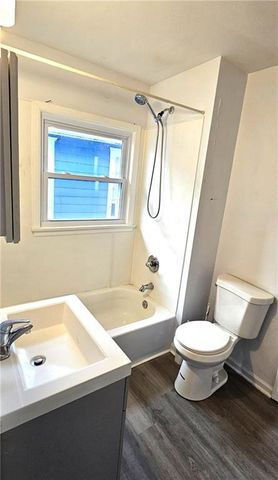 4285 E 61st Street, Kansas City, MO 64130