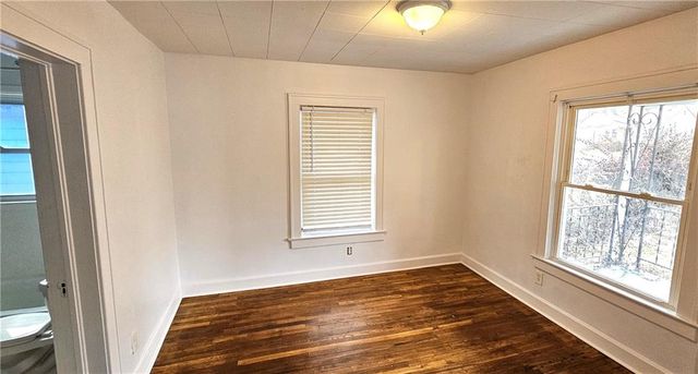 4285 E 61st Street, Kansas City, MO 64130