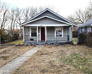 4285 E 61st Street, Kansas City, MO 64130