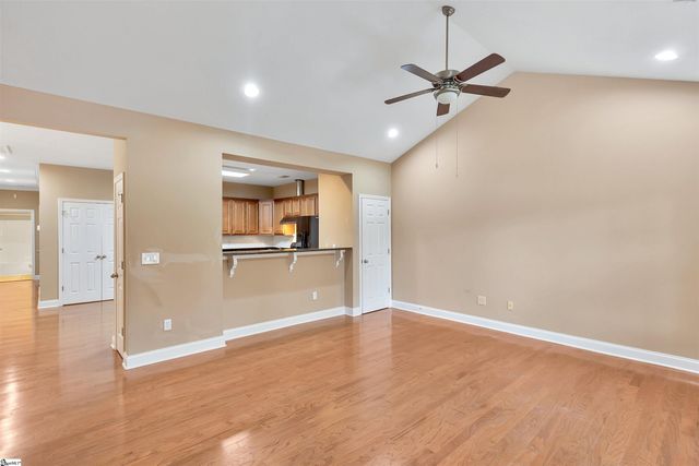 27 Hillsborough Drive, Anderson, SC 29621