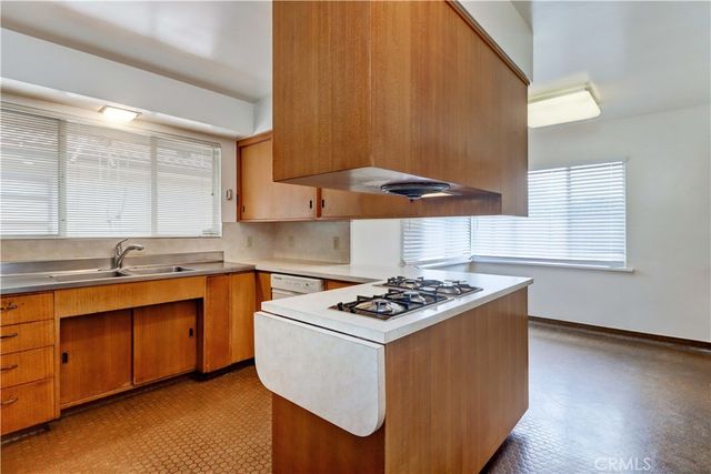 2175 Queensberry Road, Pasadena, CA 91104