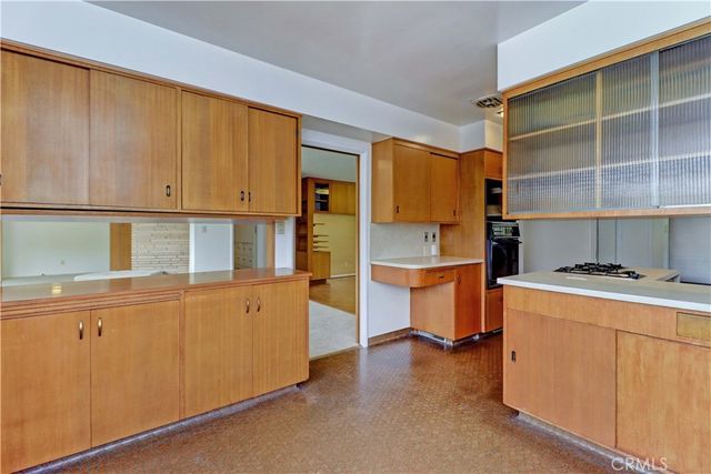 2175 Queensberry Road, Pasadena, CA 91104