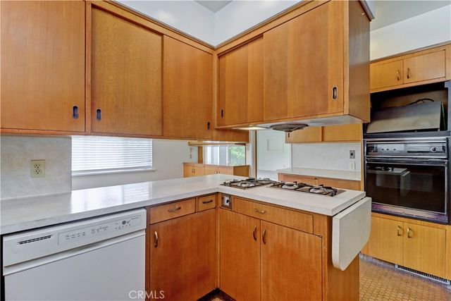 2175 Queensberry Road, Pasadena, CA 91104