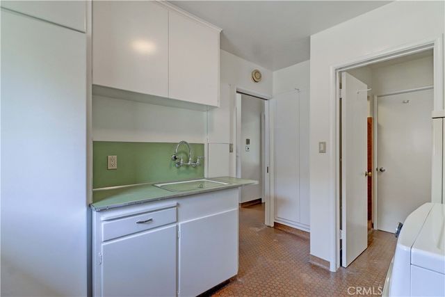 2175 Queensberry Road, Pasadena, CA 91104