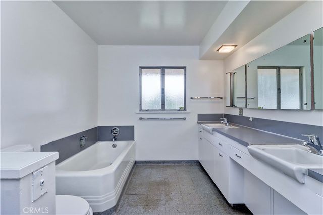 2175 Queensberry Road, Pasadena, CA 91104