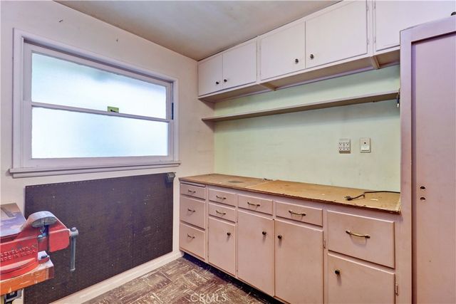 2175 Queensberry Road, Pasadena, CA 91104