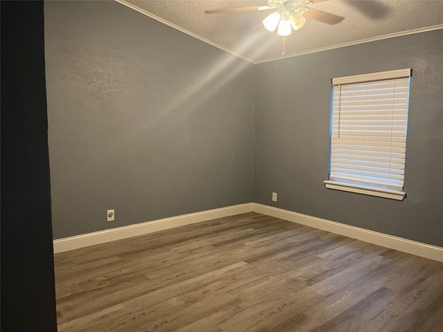 134 Grissom Drive, Gun Barrel City, TX 75156