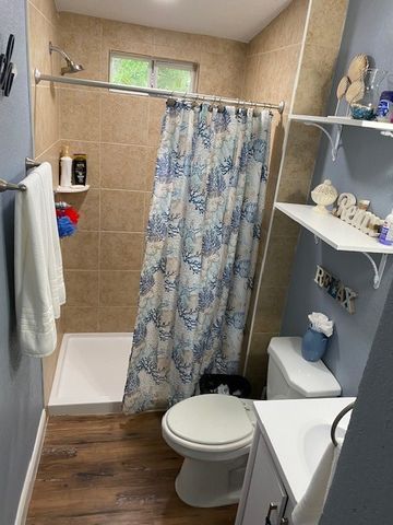 134 Grissom Drive, Gun Barrel City, TX 75156