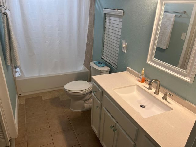 134 Grissom Drive, Gun Barrel City, TX 75156
