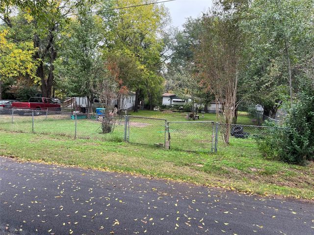134 Grissom Drive, Gun Barrel City, TX 75156