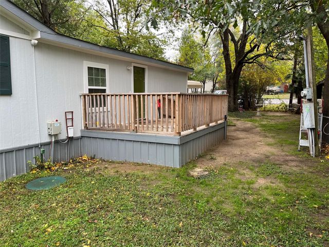 134 Grissom Drive, Gun Barrel City, TX 75156