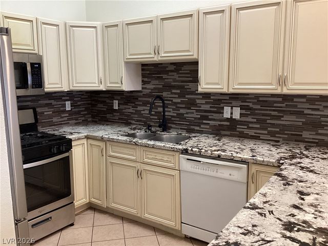 855 North Stephanie Street 813, Henderson, NV 89014