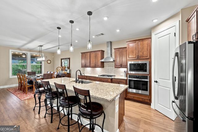 442 Huron Lane, Hoschton, GA 30548