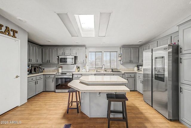 41300 N RABBIT BRUSH Trail, San Tan Valley, AZ 85140