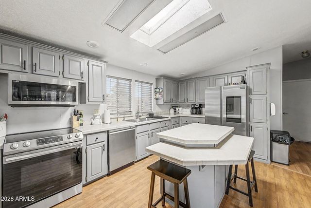 41300 N RABBIT BRUSH Trail, San Tan Valley, AZ 85140
