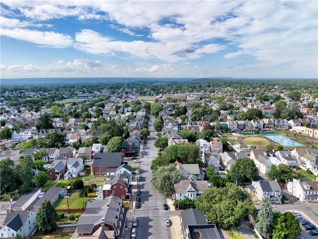 321 East Market Street, Bethlehem City, PA 18018