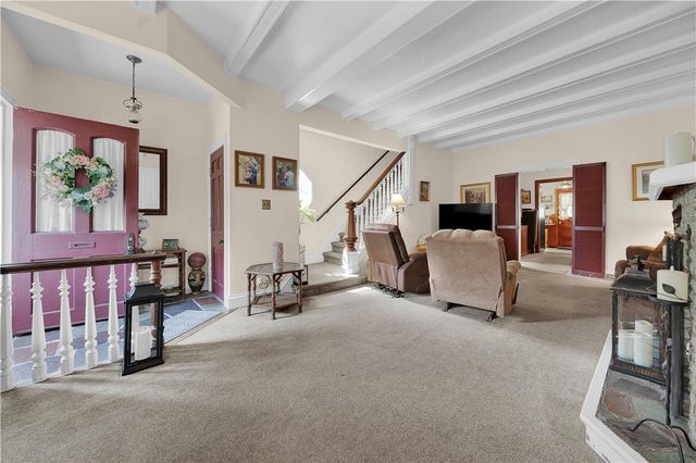 321 East Market Street, Bethlehem City, PA 18018