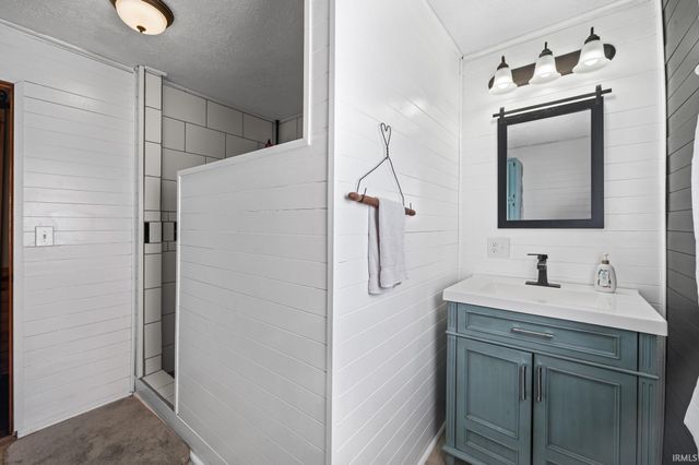 1300 Myrtle Avenue, Frankfort, IN 46041