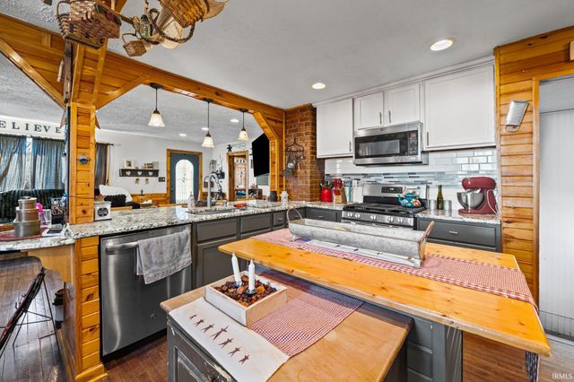 1300 Myrtle Avenue, Frankfort, IN 46041