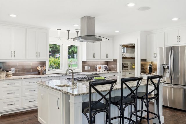 8001 Tudor Lane, Argyle, TX 76226