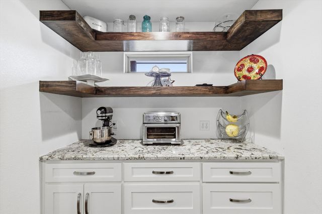 8001 Tudor Lane, Argyle, TX 76226