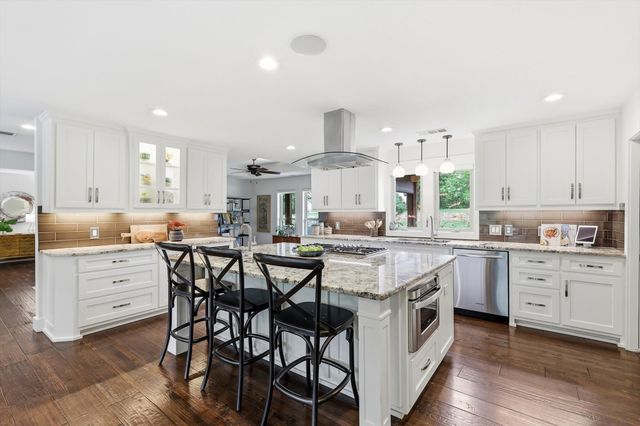 8001 Tudor Lane, Argyle, TX 76226