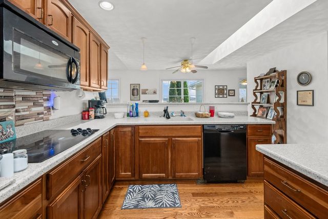 6805 256th Street N, Port Byron, IL 61275