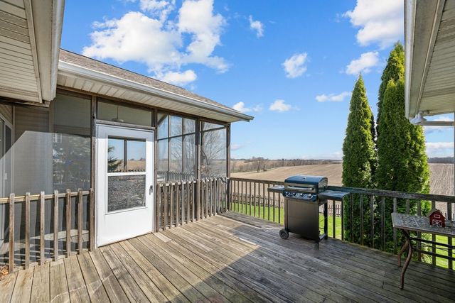 6805 256th Street N, Port Byron, IL 61275