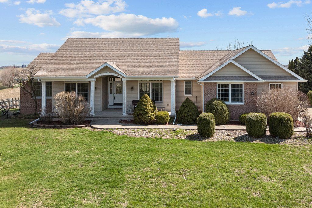 6805 256th Street N, Port Byron, IL 61275