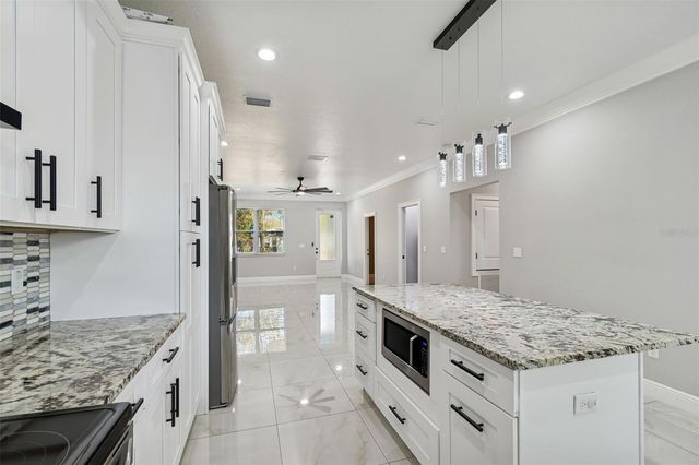 8118 N BROOKS STREET, Tampa, FL 33604